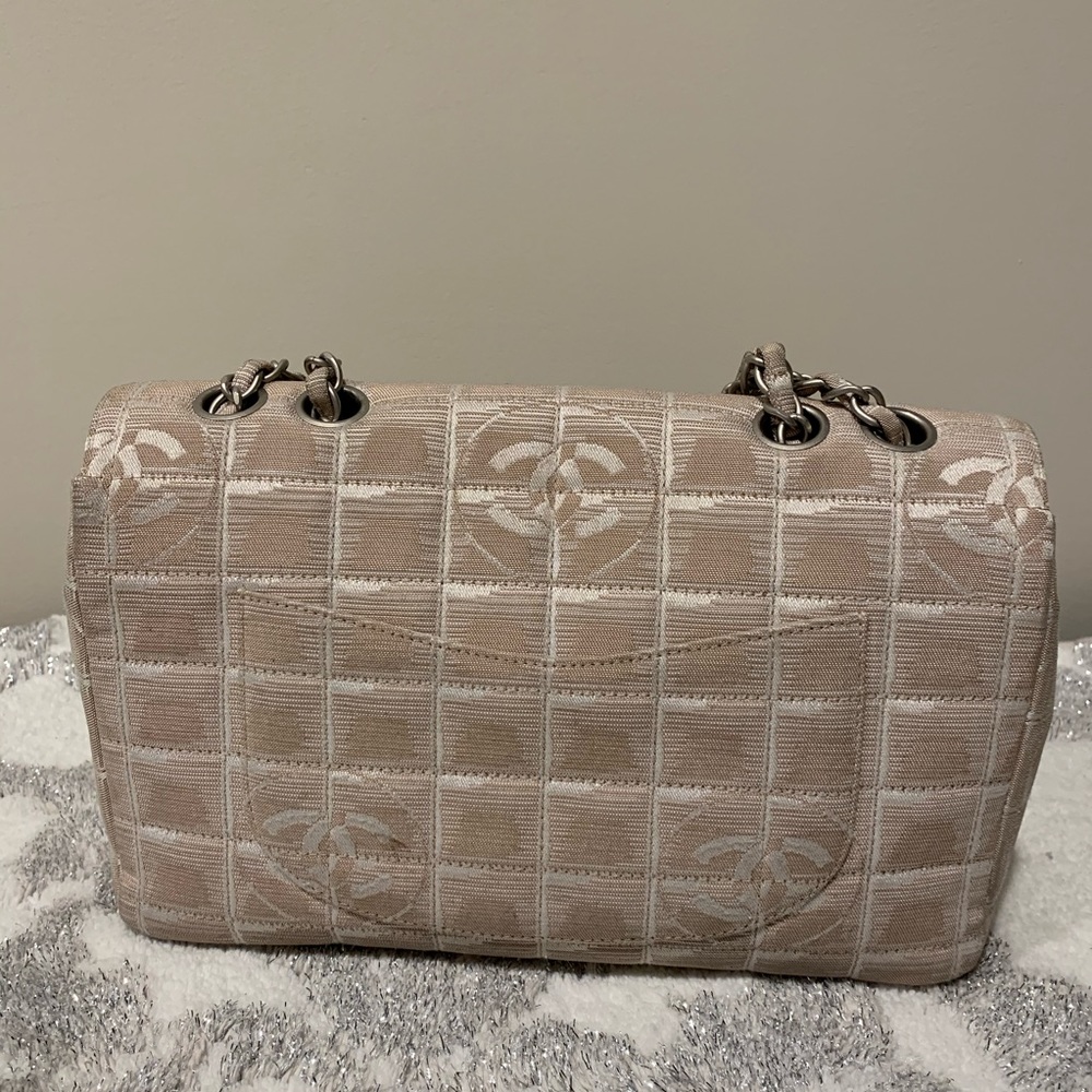 Channel Handbag - Picture 2 of 5